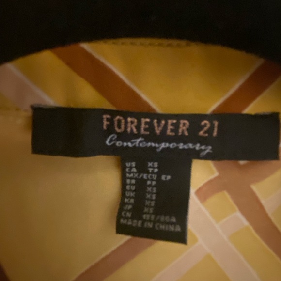 Retro looking plaid top from forever 21 - Picture 2 of 3